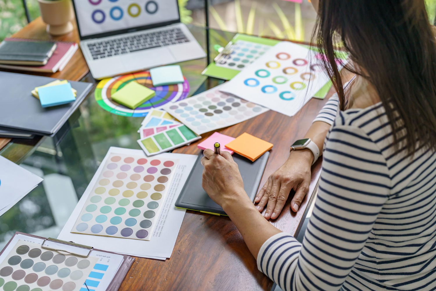 Designing Clarity in a Complex World: The Role of a Brand Strategy Agency
